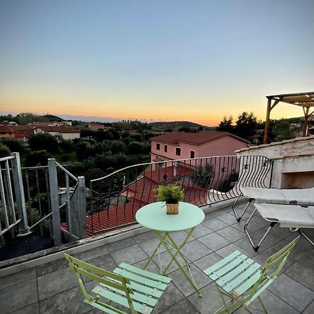 Casa Delle Farfalle Chia Bagian luar foto